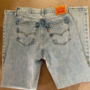 Levi’s Low Pro Straight Jeans never worn